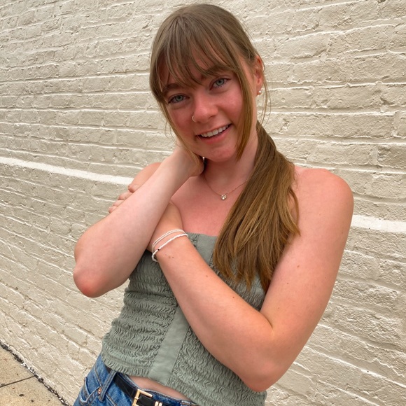 Meet the Posher - Picture 3 of 3